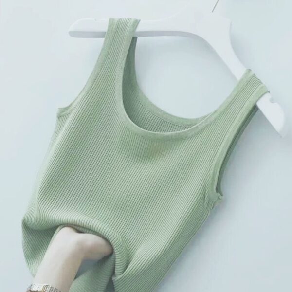 green solid colour ice silk vest with bottoming skirt
