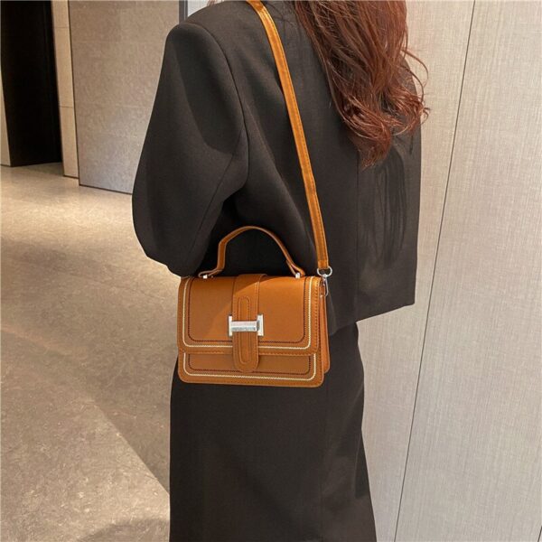 women's vintage square shoulder bag brown