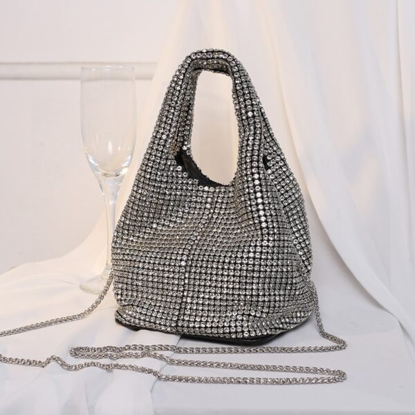 women's shoulder bag with chain